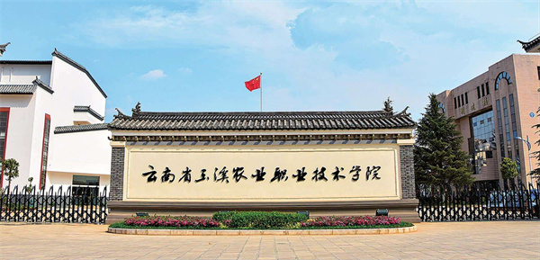 1-220F3223513204.jpg